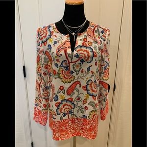 Violet & Claire floral blouse 🎀 Size Large